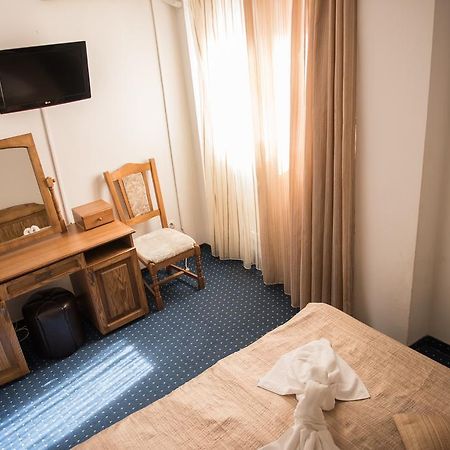 Hotel Dynes เอโฟริเอนอร์ด ภายนอก รูปภาพ