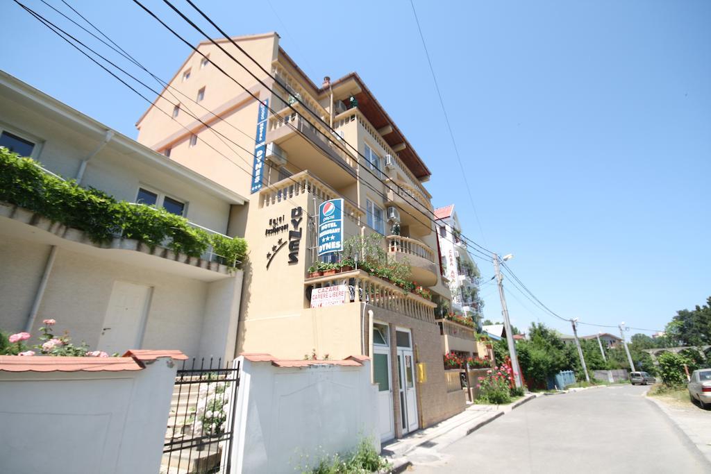 Hotel Dynes เอโฟริเอนอร์ด ภายนอก รูปภาพ