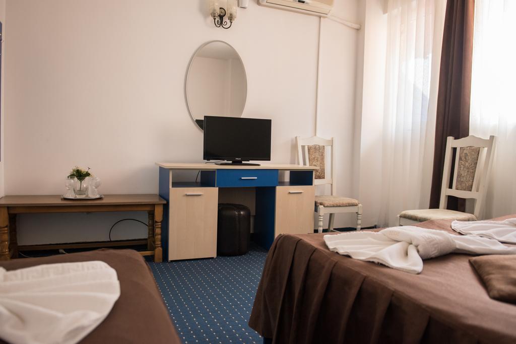 Hotel Dynes เอโฟริเอนอร์ด ภายนอก รูปภาพ