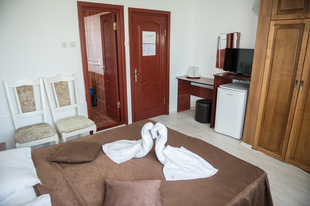 Hotel Dynes เอโฟริเอนอร์ด ภายนอก รูปภาพ