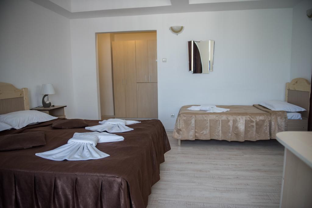 Hotel Dynes เอโฟริเอนอร์ด ภายนอก รูปภาพ